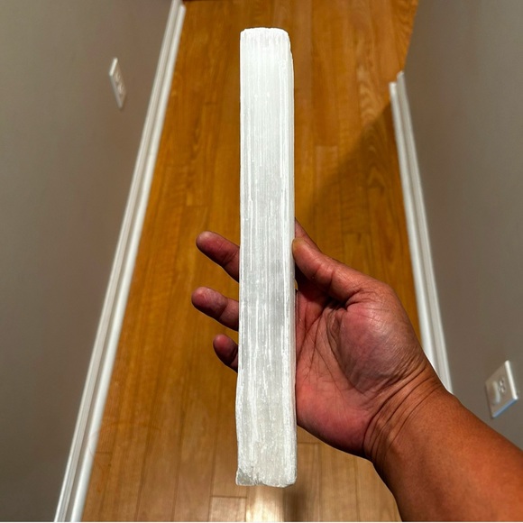 Xl Selenite Wand  Gypsum Large Raw Selenite Stick Altar Meditation Tools - Picture 1 of 3